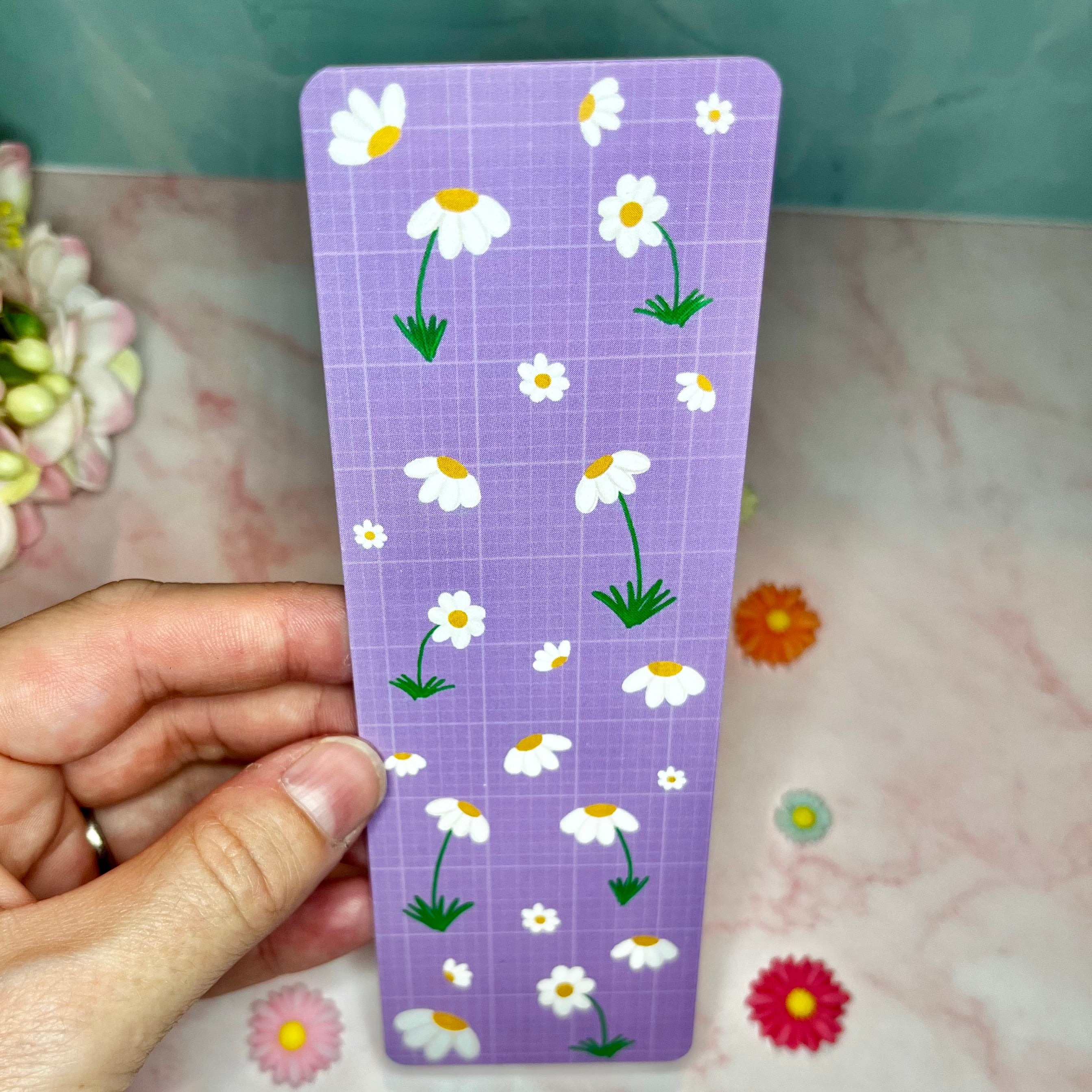 Daisy Days Traditional Bookmark